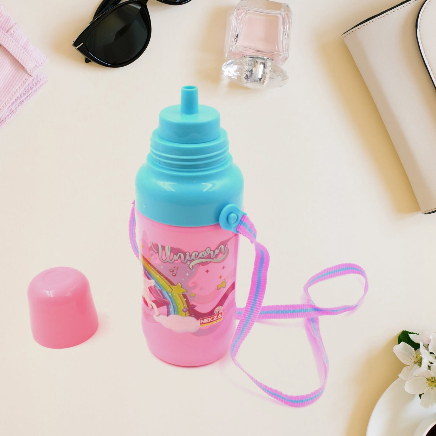 Leakproof water bottle with carrying strap