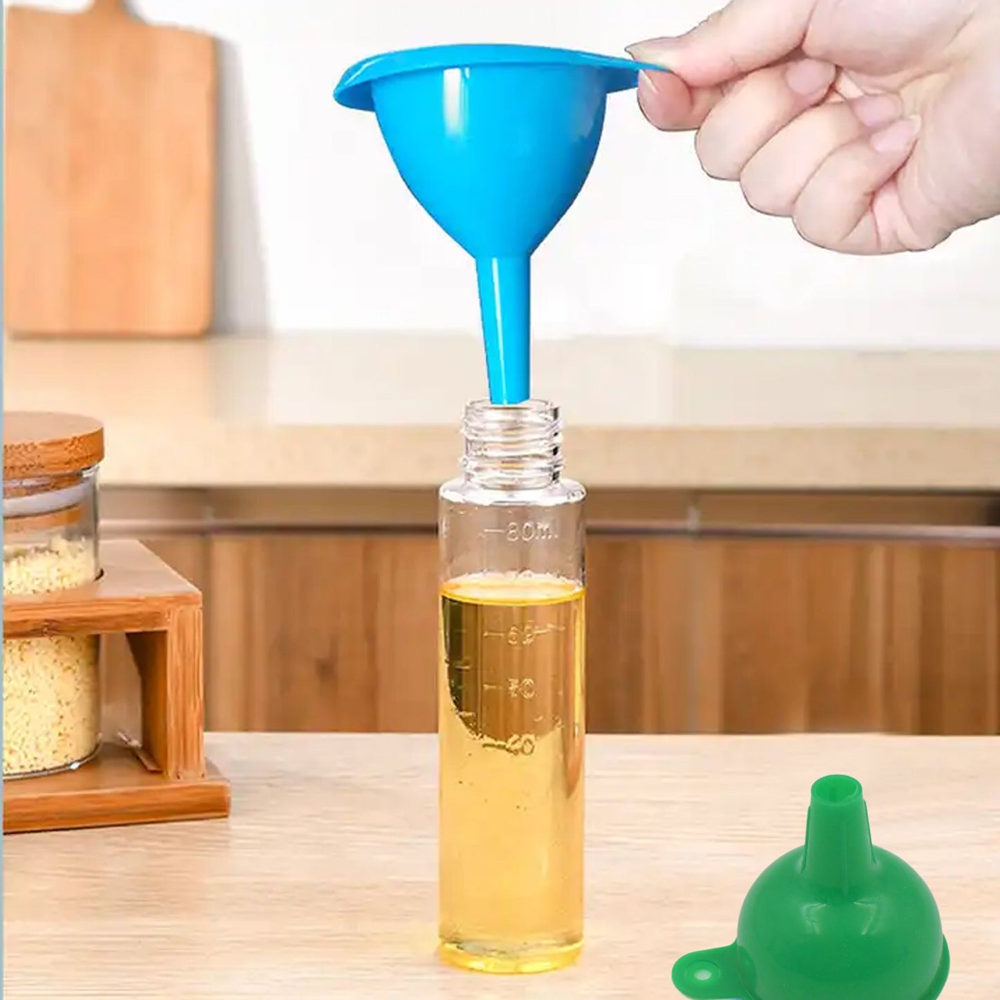 4237 Silicone Funnel For Pouring Oil, Sauce, Water, Juice And Small Food-GrainsFood Grade Silicone Funnel (1 Pc Green)