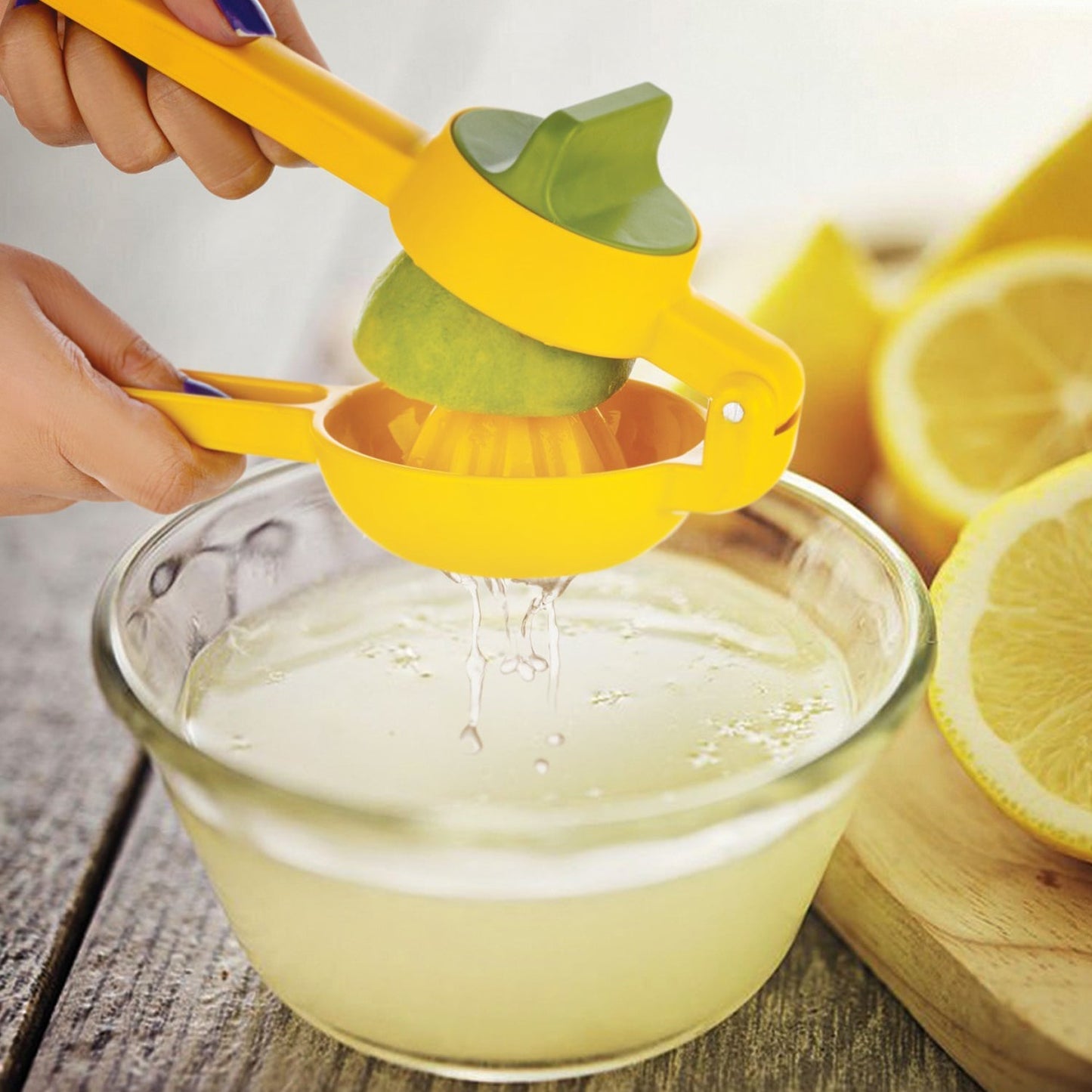 2771 Lemon Squeezer can be taken For Squeezing Lemons For Types Of Food Stuffs