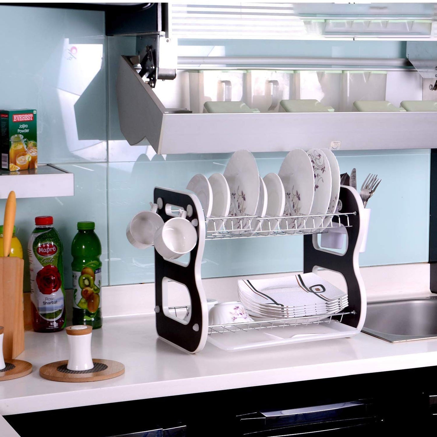 Two-layer dish rack with a drain board for drying