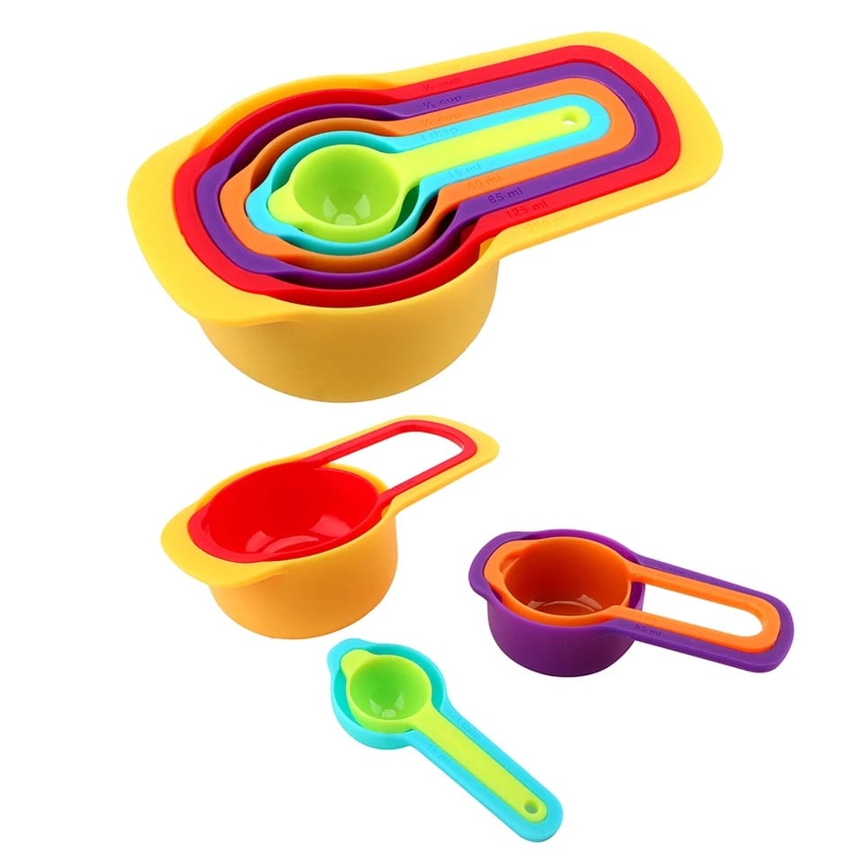 Measuring spoons in various sizes and colors